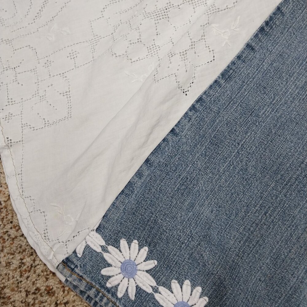 3445 Size 10 Lucky Brand Upcycled Bell-Bottoms In White. - Picture 3 of 8